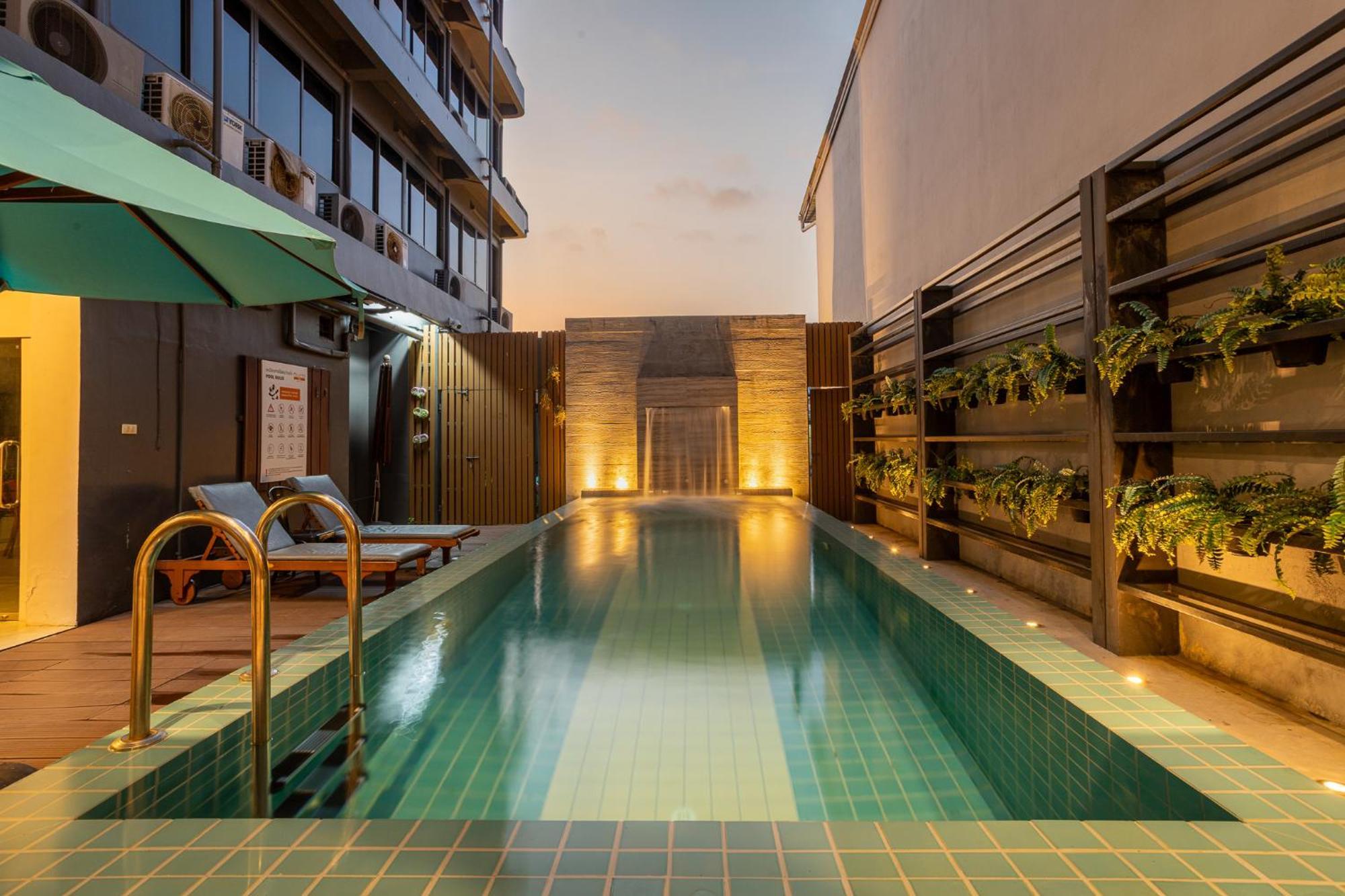 Hotel Recenta Style Phuket Town Exterior foto